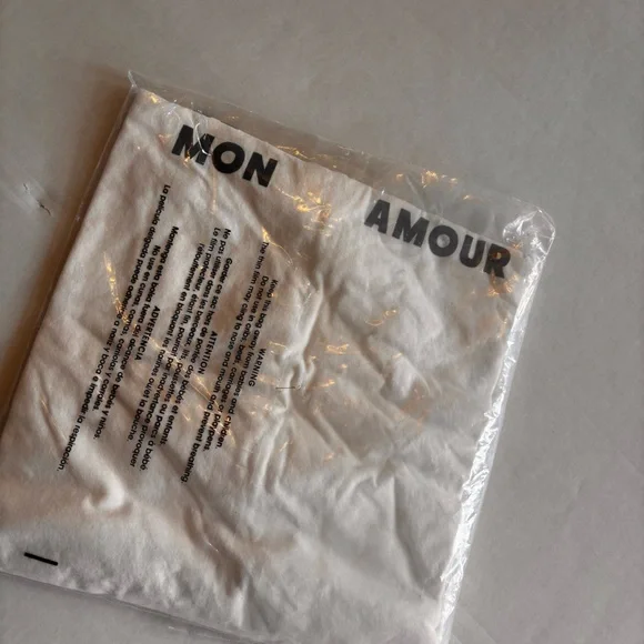 Clare V
Hawaii Mon Amor
T shirt
Size m - Picture 5 of 6